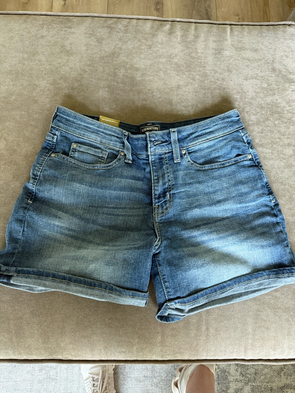 Signature Men’s Light Blue Relaxed Denim Shorts